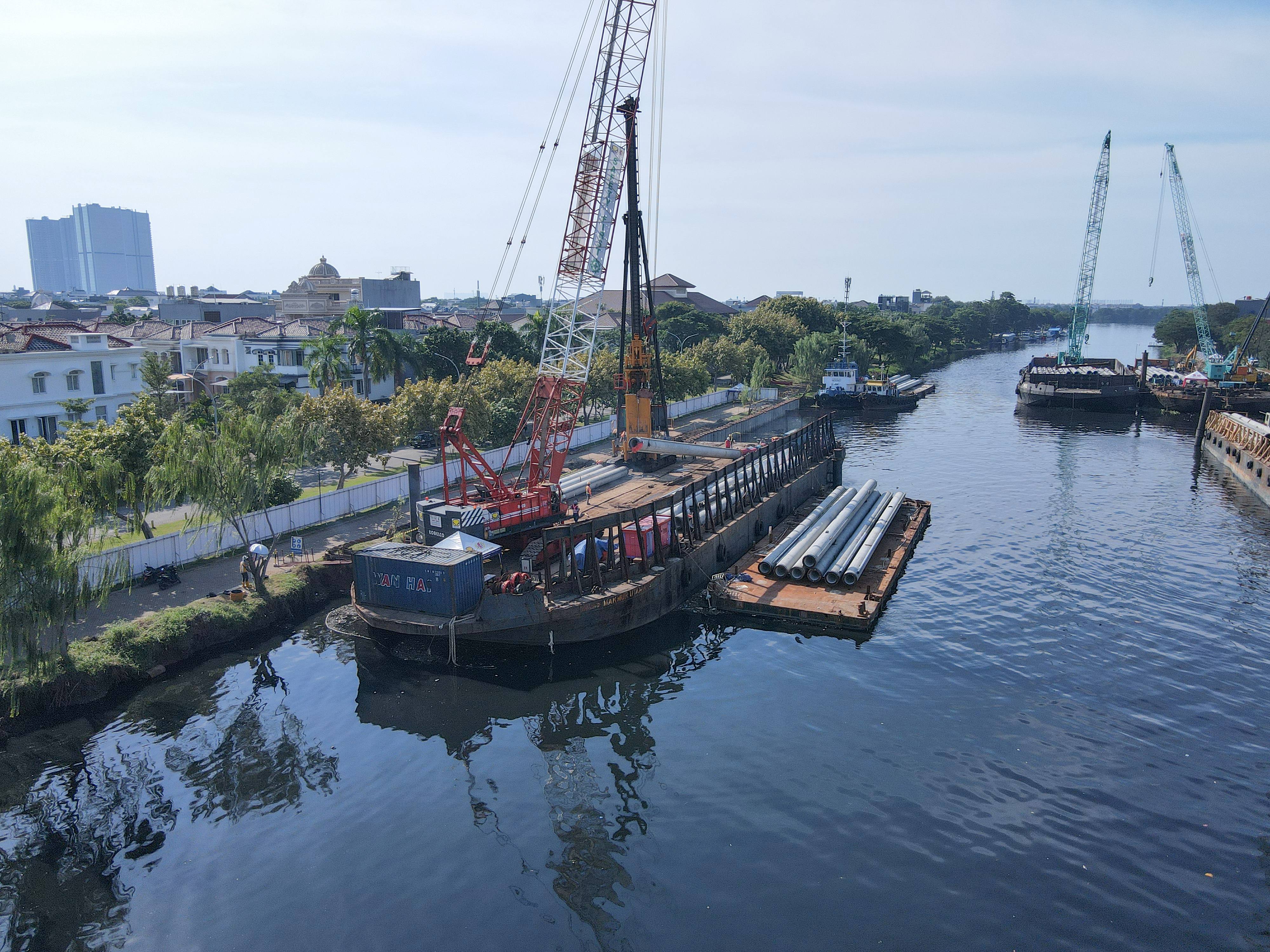 Highlight Pengaman Pantai, Kecamatan Penjaringan, Jakarta Utara
